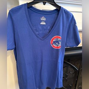 Women’s short sleeved V-neck Chicago Cubs World Series Champions T-shirt, XXL.